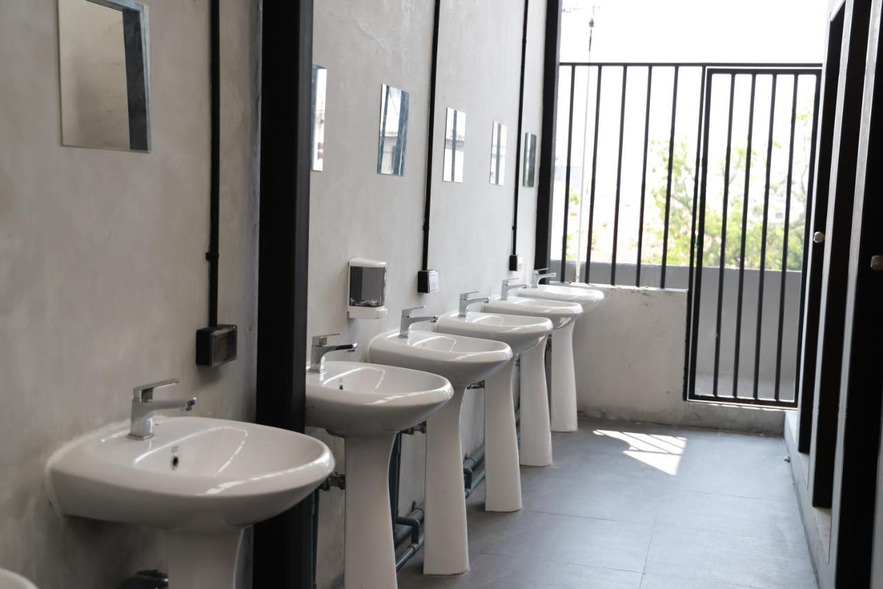 The Cube Hostel Khaosan Bangkok Luaran gambar